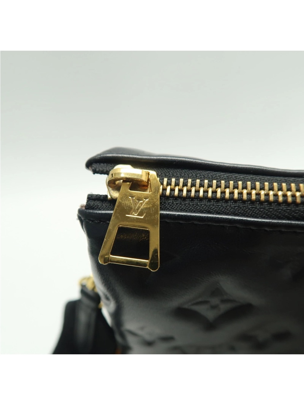 LOUIS VUITTON COUSSIN PM Crossbody/Shoulder bag - Picture 11 of 17